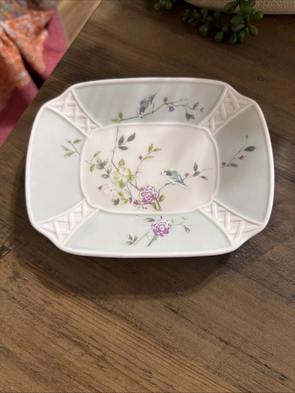 Croscill Blue Wren Floral Lattice Soap Dish